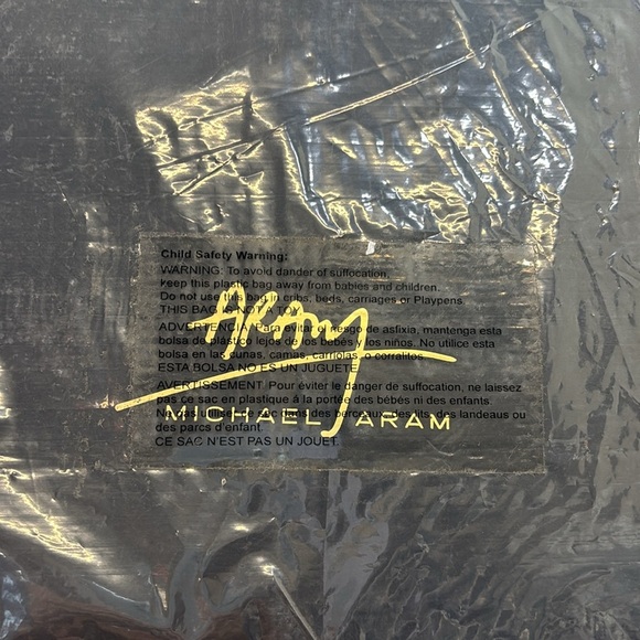 Michael ARAM Ginkgo Leaf Embroidered Throw. Ivory. Ivory - Picture 3 of 3